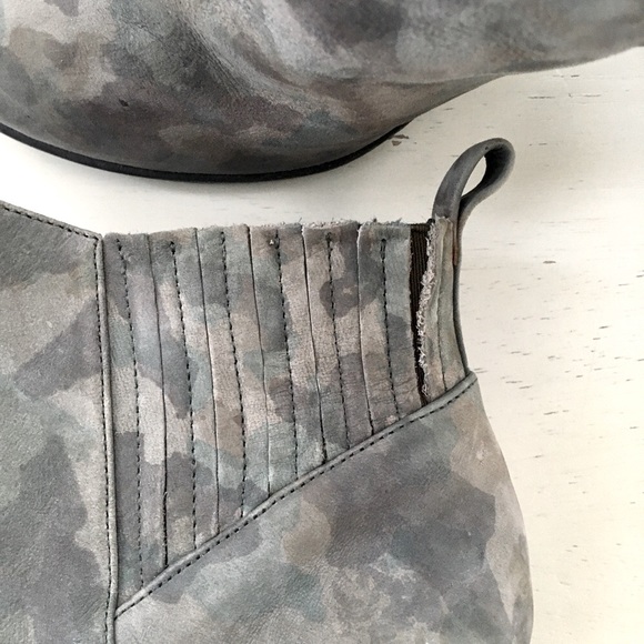 Schutz Camo Ankle Boots Block Heel - Picture 6 of 8